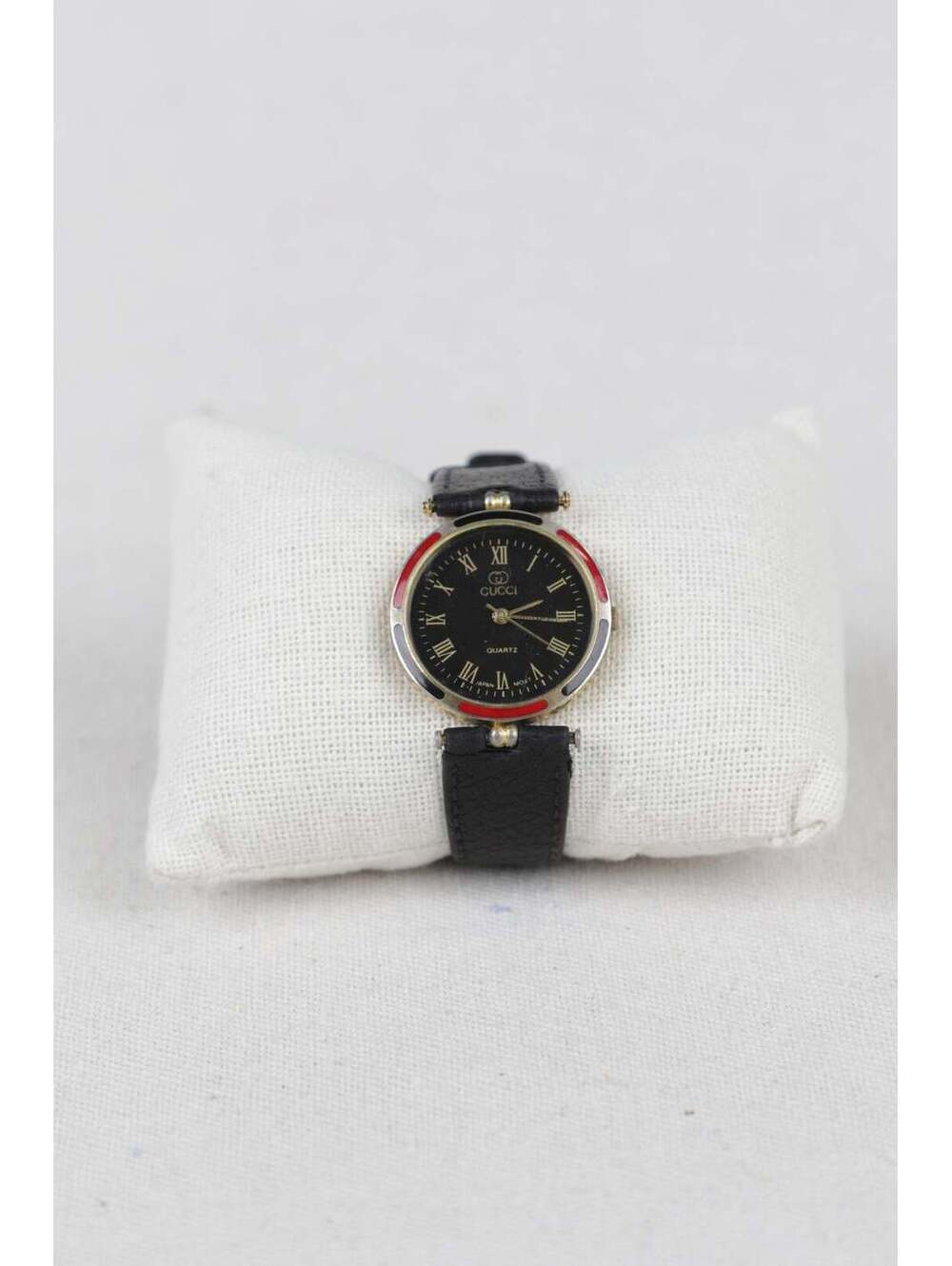 90's Gucci 2000 Series Dress Watch